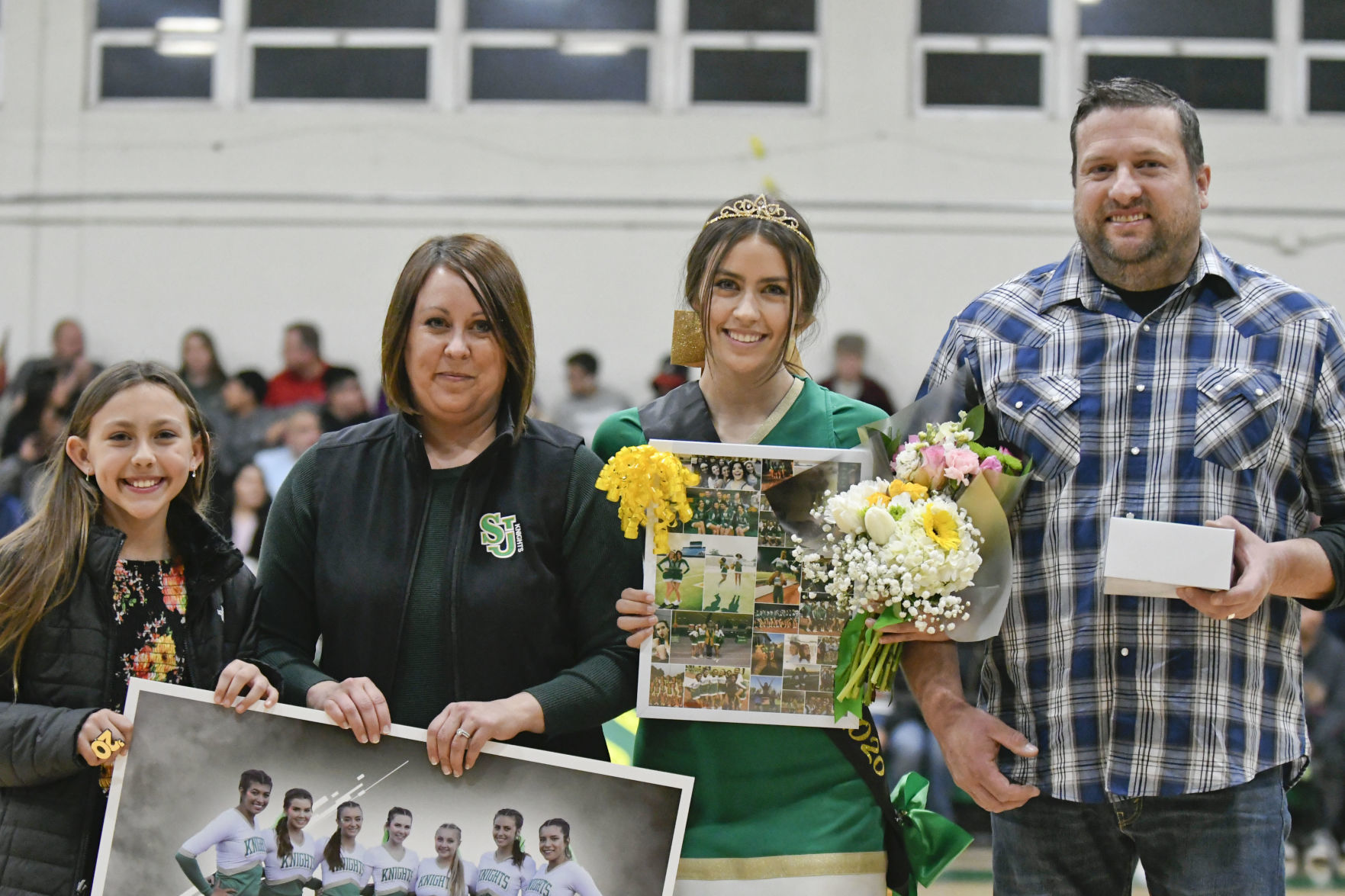 021120 SJ senior night 14.jpg